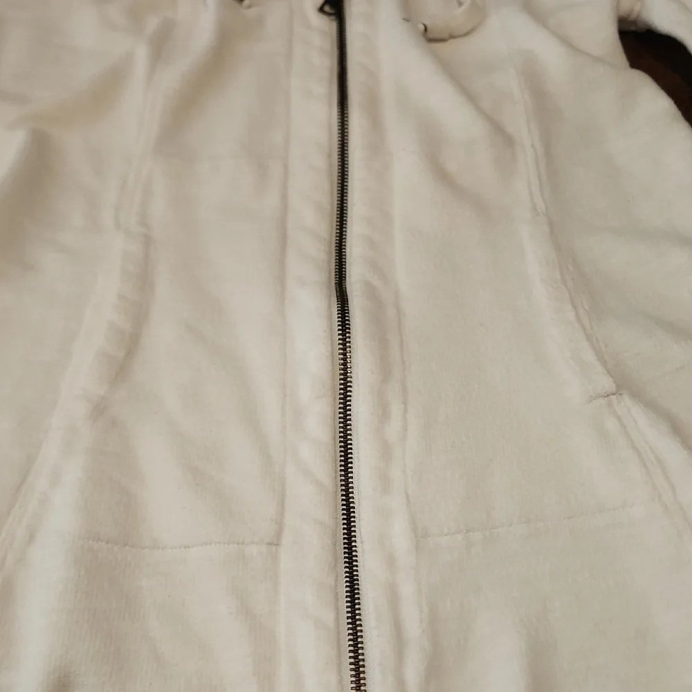XCVI classic white